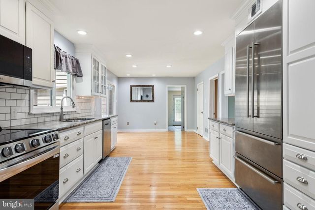 691 TWIN BRIDGE DR, Wayne, PA 19087