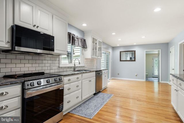 691 TWIN BRIDGE DR, Wayne, PA 19087
