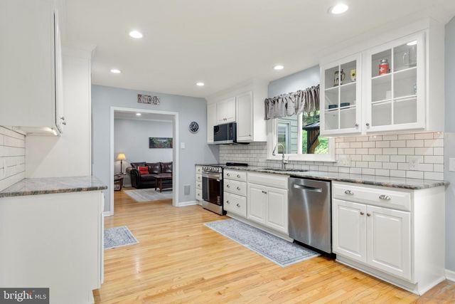 691 TWIN BRIDGE DR, Wayne, PA 19087