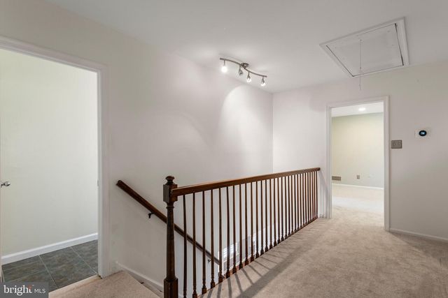 691 TWIN BRIDGE DR, Wayne, PA 19087