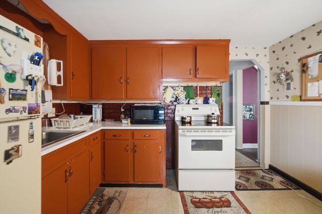 52 Haumont Ter, Springfield, MA 01104