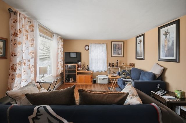 52 Haumont Ter, Springfield, MA 01104