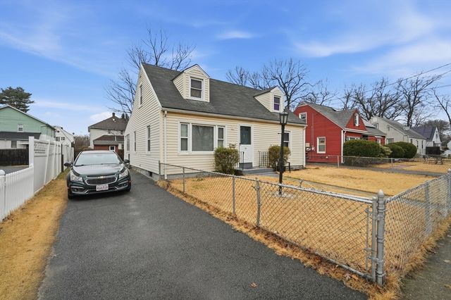 52 Haumont Ter, Springfield, MA 01104