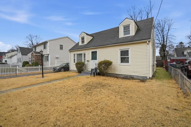 52 Haumont Ter, Springfield, MA 01104