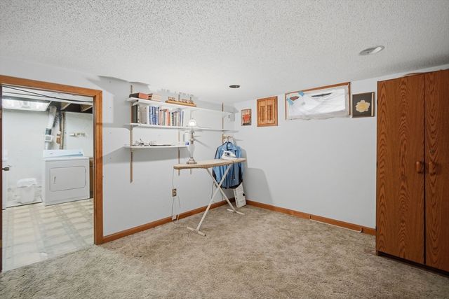52 Haumont Ter, Springfield, MA 01104