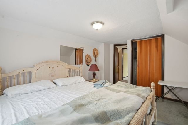 52 Haumont Ter, Springfield, MA 01104