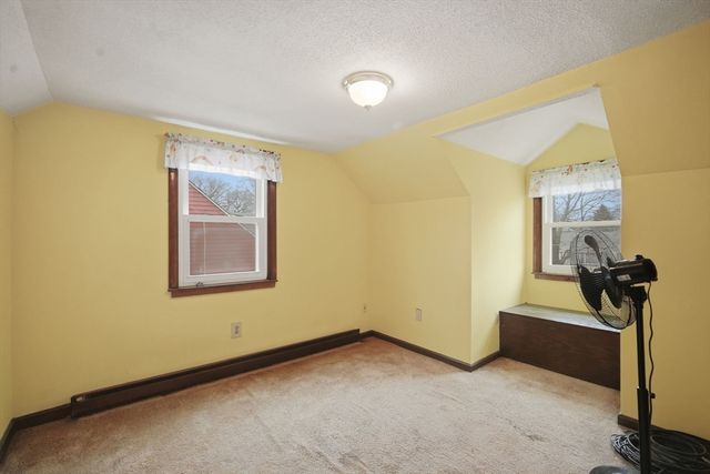 52 Haumont Ter, Springfield, MA 01104