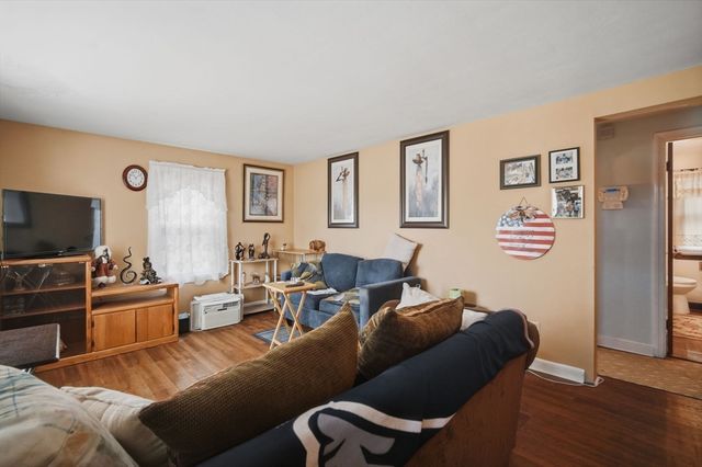 52 Haumont Ter, Springfield, MA 01104