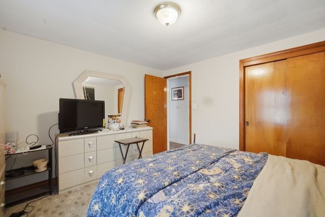 52 Haumont Ter, Springfield, MA 01104
