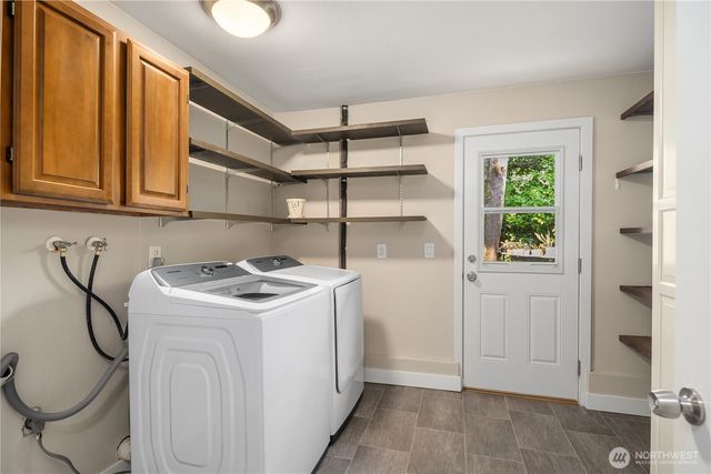 14821 127th Avenue NE, Woodinville, WA 98072