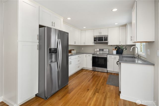 14821 127th Avenue NE, Woodinville, WA 98072