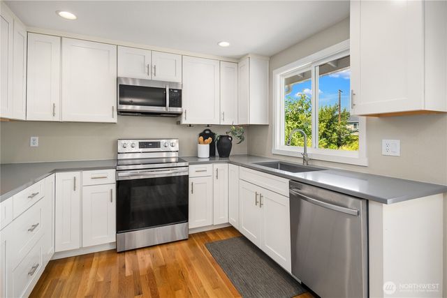 14821 127th Avenue NE, Woodinville, WA 98072