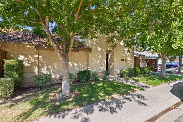 3625 Fawndale Dr, Modesto, CA 95356