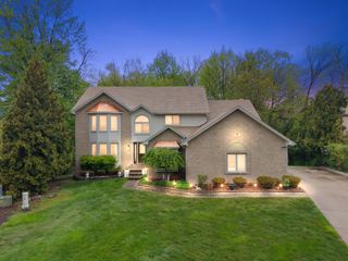 30521 Knighton Drive, Farmington, MI 48331