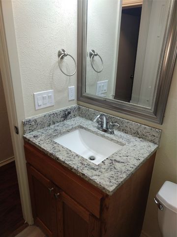 1929 Lost Creek Drive, Arlington, TX 76006