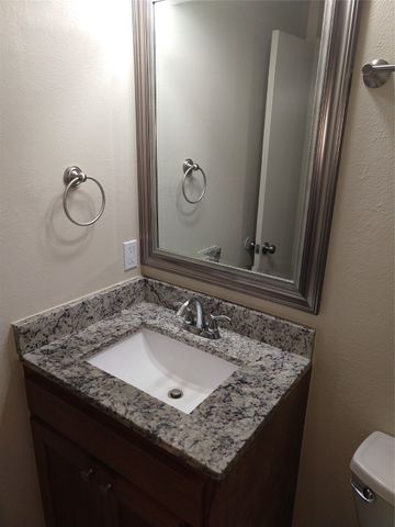 1929 Lost Creek Drive, Arlington, TX 76006