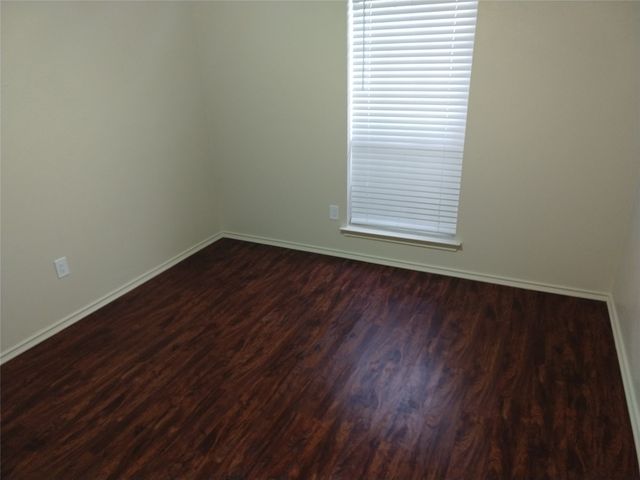 1929 Lost Creek Drive, Arlington, TX 76006