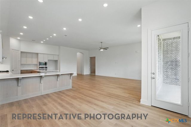 212 Post Oak, Castroville, TX 78009