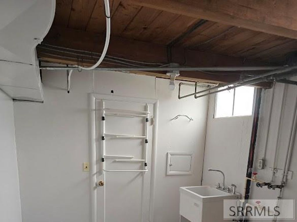 Image 14 of property listing at 1530 June Avenue, Idaho Falls, ID 83404