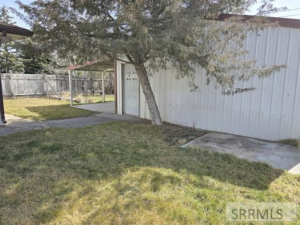 Image 28 of property listing at 1530 June Avenue, Idaho Falls, ID 83404