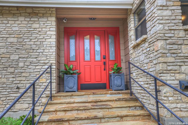 605 High Oaks, Canyon Lake, TX 78133