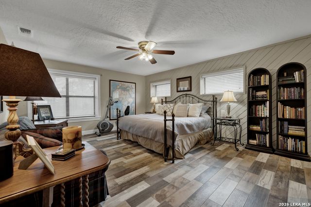 605 High Oaks, Canyon Lake, TX 78133