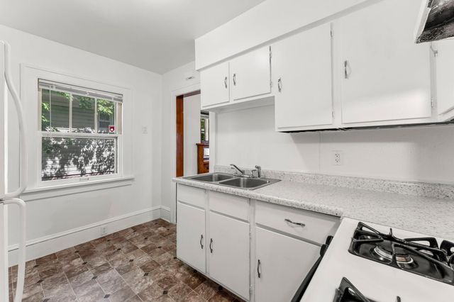 3431 Irving Avenue N, Minneapolis, MN 55412