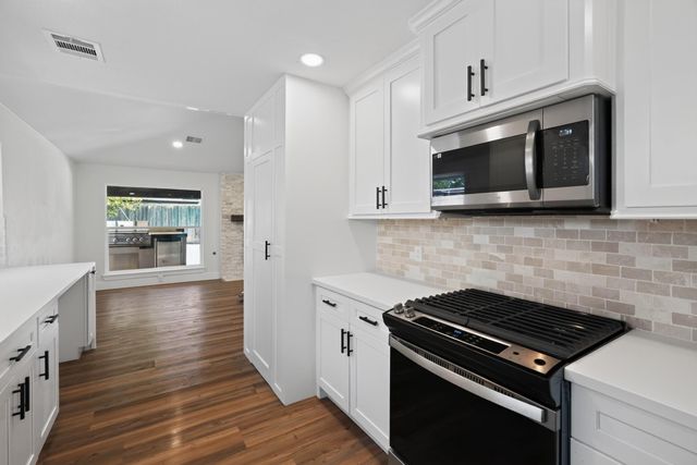 5302 Arbor Vitae Drive, Houston, TX 77092