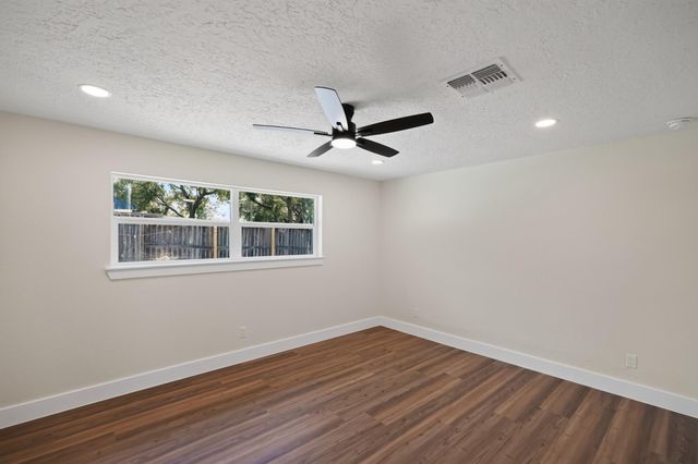 5302 Arbor Vitae Drive, Houston, TX 77092