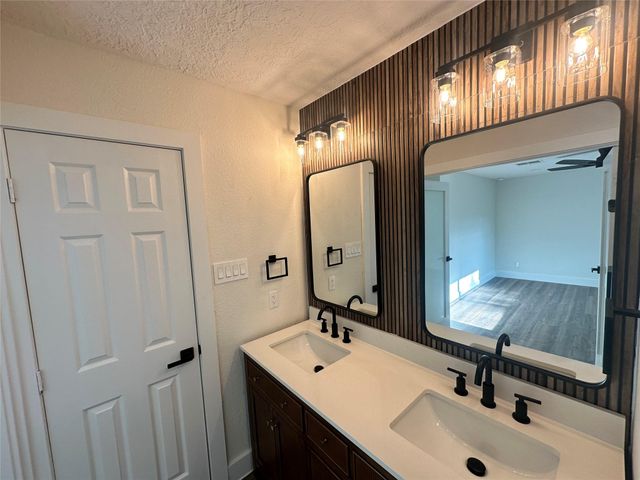 5302 Arbor Vitae Drive, Houston, TX 77092