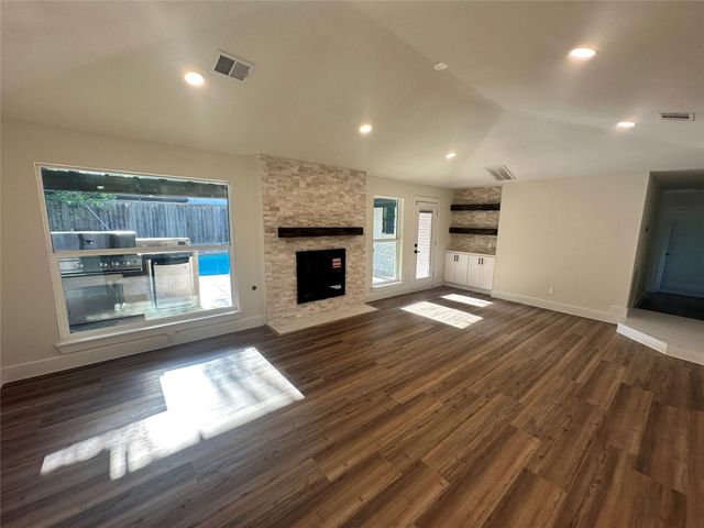 5302 Arbor Vitae Drive, Houston, TX 77092