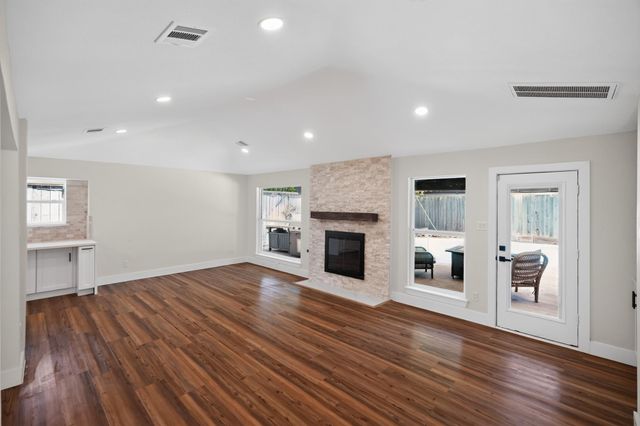 5302 Arbor Vitae Drive, Houston, TX 77092