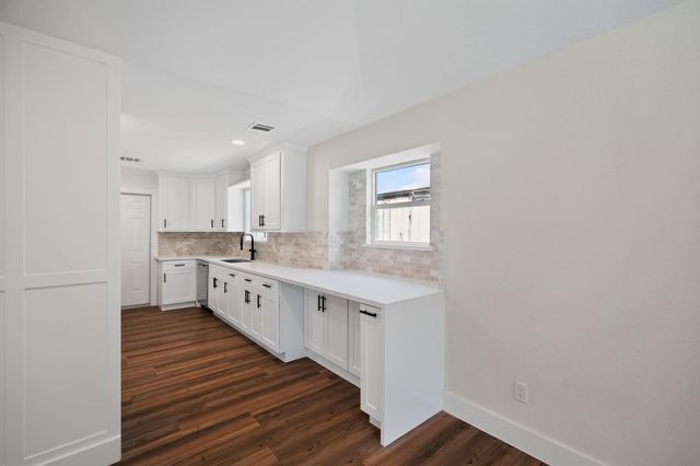 5302 Arbor Vitae Drive, Houston, TX 77092
