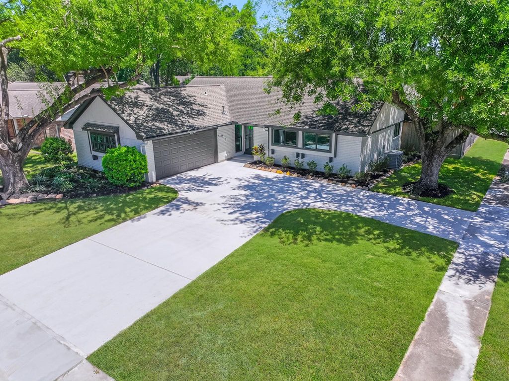 5302 Arbor Vitae Drive, Houston, TX 77092