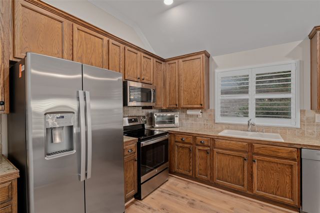 9705 Pinewood Drive, Denton, TX 76207