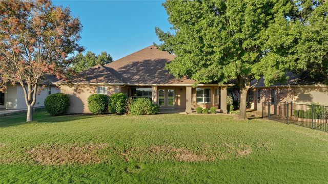 9705 Pinewood Drive, Denton, TX 76207