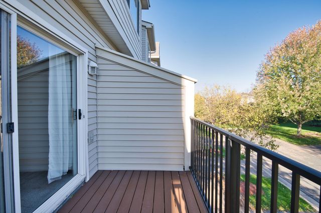 2315 Eagle Trace Lane, Woodbury, MN 55129