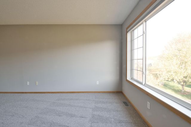 2315 Eagle Trace Lane, Woodbury, MN 55129