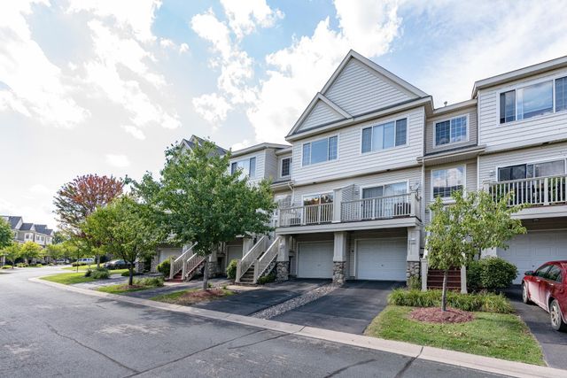 2315 Eagle Trace Lane, Woodbury, MN 55129