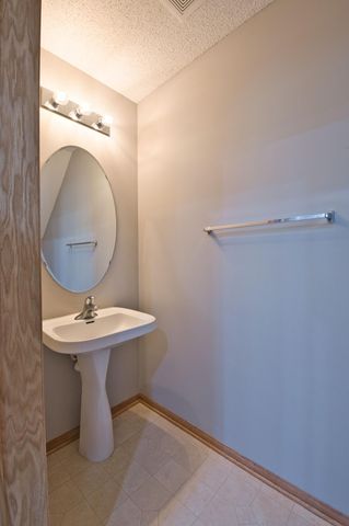 2315 Eagle Trace Lane, Woodbury, MN 55129