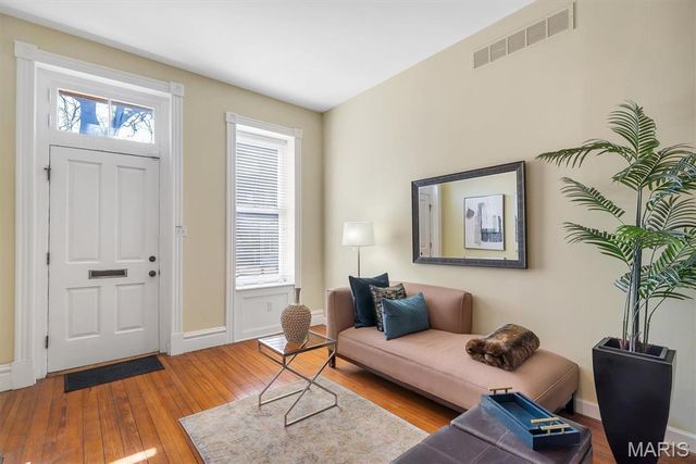 1911 Lynch Street, St Louis, MO 63118