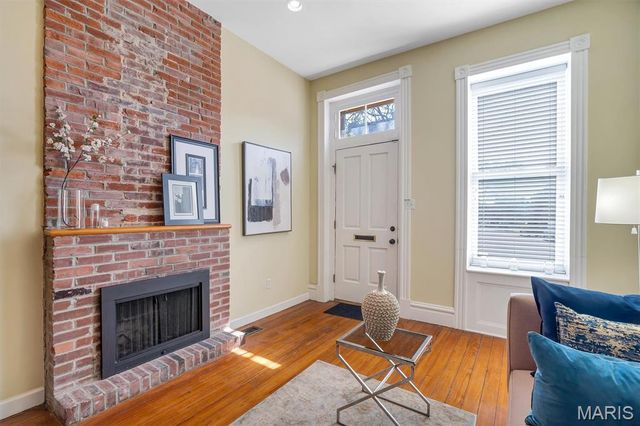 1911 Lynch Street, St Louis, MO 63118