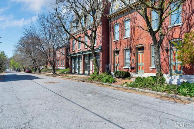 1911 Lynch Street, St Louis, MO 63118