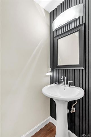 1911 Lynch Street, St Louis, MO 63118