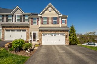 1461 Deer Creek Crossing Dr, Cecil, PA 15317