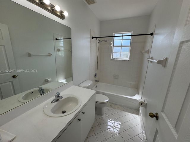 1690 NE 33rd Ave 210-6, Homestead, FL 33033