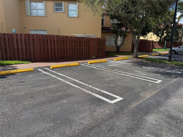 1690 NE 33rd Ave 210-6, Homestead, FL 33033