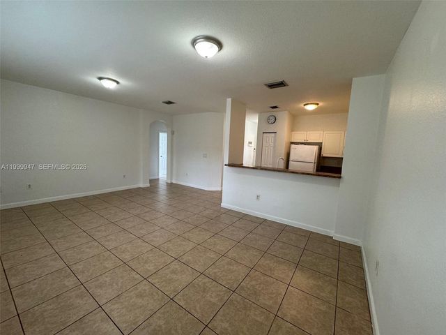 1690 NE 33rd Ave 210-6, Homestead, FL 33033