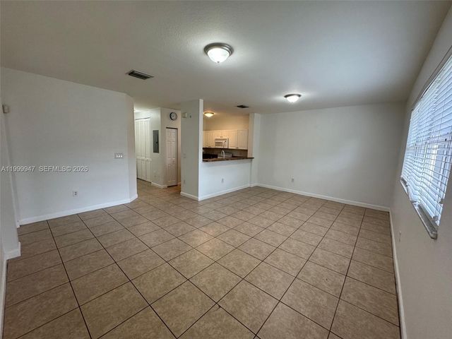 1690 NE 33rd Ave 210-6, Homestead, FL 33033