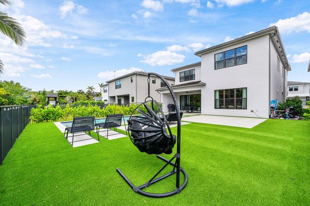8124 Crystal Downs Avenue, Boca Raton, FL 33434
